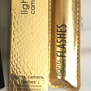 Tarte: lights, camera, flashes.